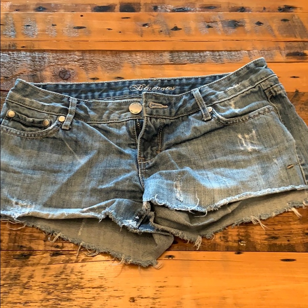 Blue notes women’s shorts